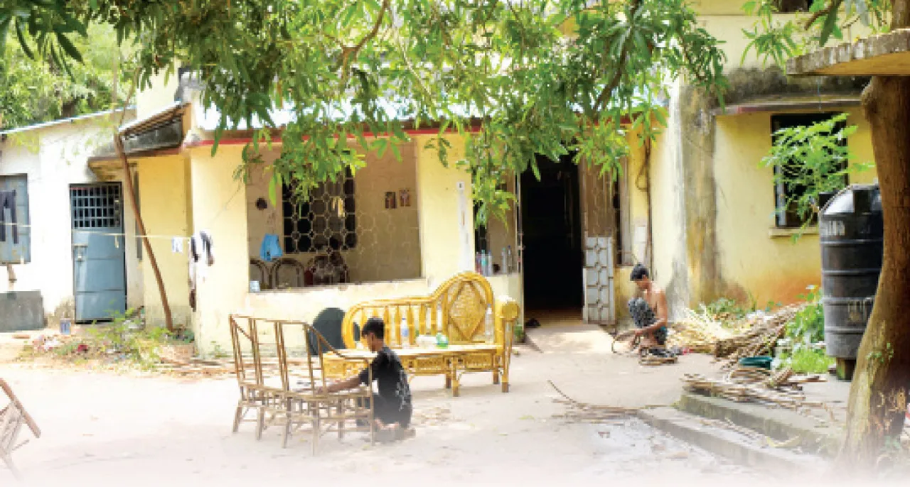 ଜବରଦଖଲରେ ସରକାରୀ କ୍ବାର୍ଟର୍ସ: ତାଲା ଭାଙ୍ଗି ମାଡ଼ି ବସୁଛନ୍ତି, ସାଧାରଣ ପ୍ରଶାସନ-ପୂର୍ତ୍ତ ବିଭାଗ ଚୁପ୍‌