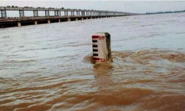 ବାଲେଶ୍ୱର: ସୁବର୍ଣ୍ଣରେଖାରେ ଜଳସ୍ତର ବିପଦ ସଙ୍କେତ ଟପିଲା, ଅଧିକାରୀଙ୍କ ଛୁଟି ବାତିଲ