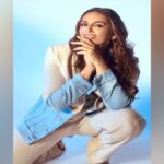 'ମଲିକ୍' film ' ଦିଲ୍ ଥାମ୍ କେ 'ଗୀତରେ ହୁମା କୁରେଶି