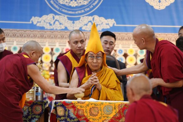 ଚୀନକୁ ପ୍ରତ୍ୟାଖ୍ୟାନ କରି ଭାରତ କହିଲା ଯେ ଦଲାଇ ଲାମା କେବଳ ତାଙ୍କ ଉତ୍ତରାଧିକାରୀ ସ୍ଥିର କରିପାରିବେ: 'ଏହା ରାଜନୀତି ବିଷୟରେ ନୁହେଁ'