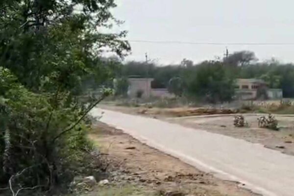 ଜାଲ୍ କାଗଜପତ୍ର ବ୍ୟବହାର କରି ଭାରତୀୟ ବାୟୁସେନାର ଯୁଦ୍ଧକାଳୀନ ଏୟାରଷ୍ଟ୍ରିପ୍ ବିକ୍ରୟ କରିବା ଅଭିଯୋଗରେ ମା', ପୁଅ ବିରୋଧରେ ମାମଲା ରୁଜୁ